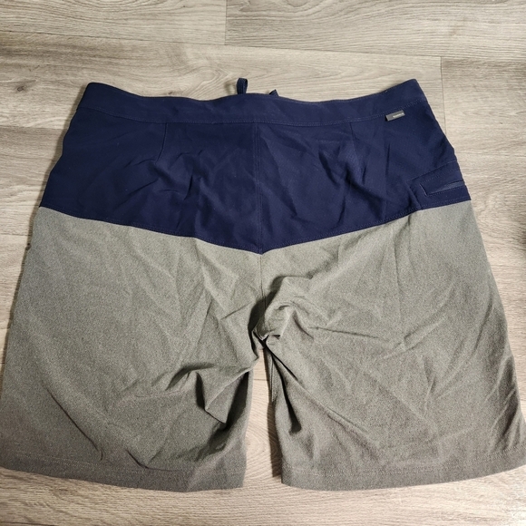 Toad and Co Blue Gray Shorts 36 Trunks Swim Boardshorts Drawstring Pockets Light - Picture 2 of 9